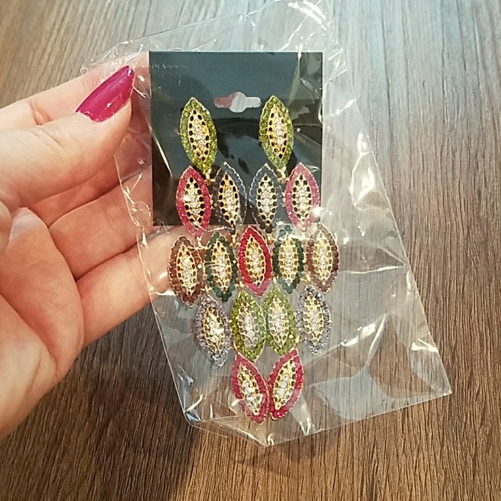 Chandelier earrings